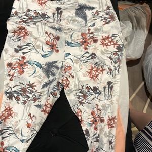 Tropical print yoga pants